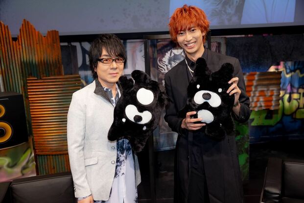 “W寂雷”でM-1出場!? ヒプマイ声優・速水奨とヒプステ俳優・鮎川太陽が息ピッタリのフリップ芸を見せる