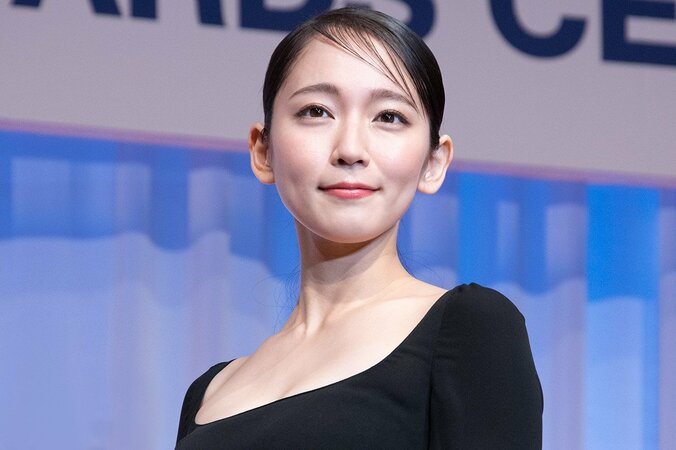 吉岡里帆、祖母との大切な思い出を語る「私が二十歳になったときに…」 3枚目