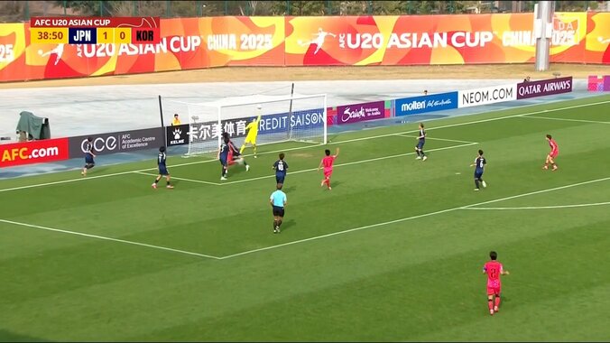 【映像】守護神・荒木琉偉が超反応！左手1本で超至近距離弾をはじき返した瞬間