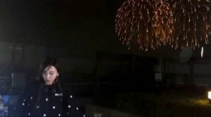 ざわちん、藤井リナとの2ショットを披露 花火の下でDJにも挑戦「すごかったー!!」