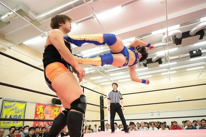 筋肉アイドル・才木玲佳、“何かと意識する”ライバルを語る「マッスルポーズは私が……」