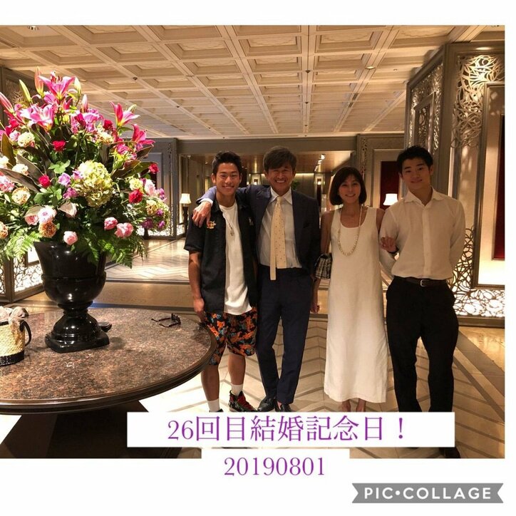 三浦りさ子 26回目の結婚記念日を家族でお祝い 子供達もそれぞれの場所から集合 話題 Abema Times