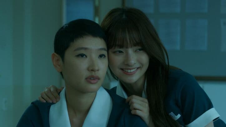 fromis_9イ・ナギョン、ミステリアスな美人転校生役で登場！クラス内の勢力図が大きく変わる『影美女』7&8話