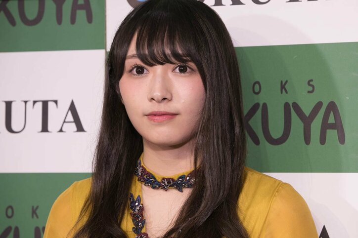 「白石麻衣は憧れの存在」欅坂46・渡辺梨加、水着姿も披露した初のソロ写真集は初版10万部