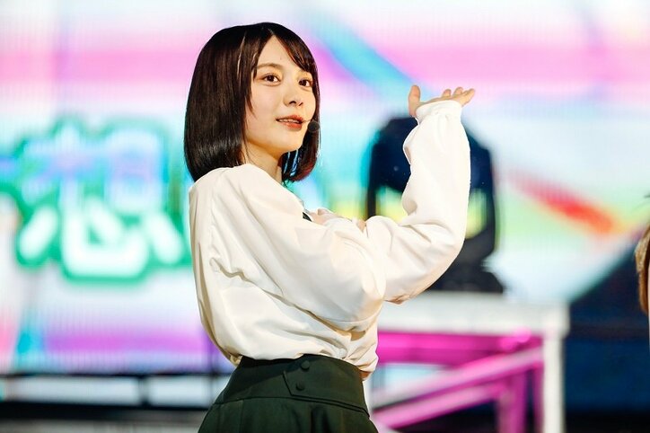 欅坂46の2期生、ライブに寸劇に楽器生演奏で個性をアピールした『おもてなし会』