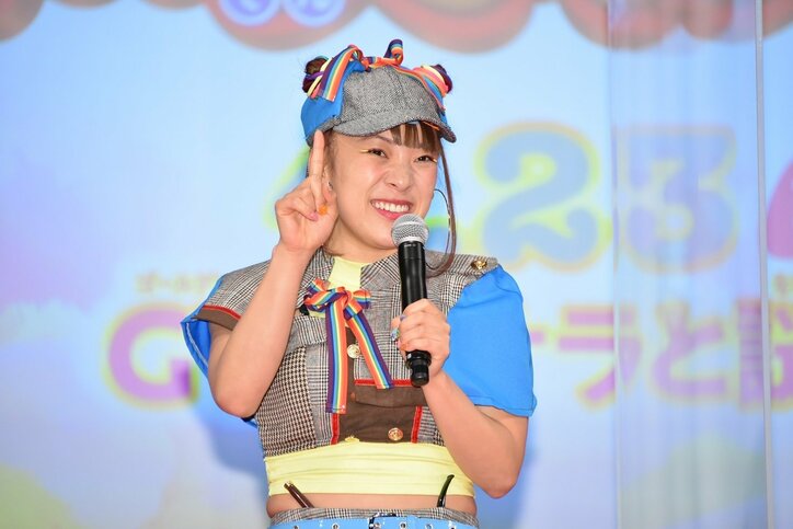 「このフォーマットで紅白でれる」フワちゃん、指原莉乃と村方乃々佳ちゃんとの3ショット公開