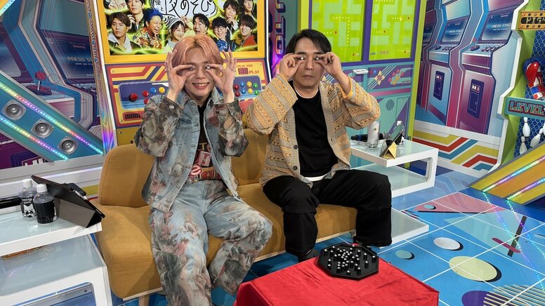 Reiji Kawashima fait des achats compulsifs à Asakusa !? Le plateau s'emballe grâce au "teasing" sur leur tournage à Asakusa et un karaoké endiablé, avec des requêtes qui ont excité les spectateurs !