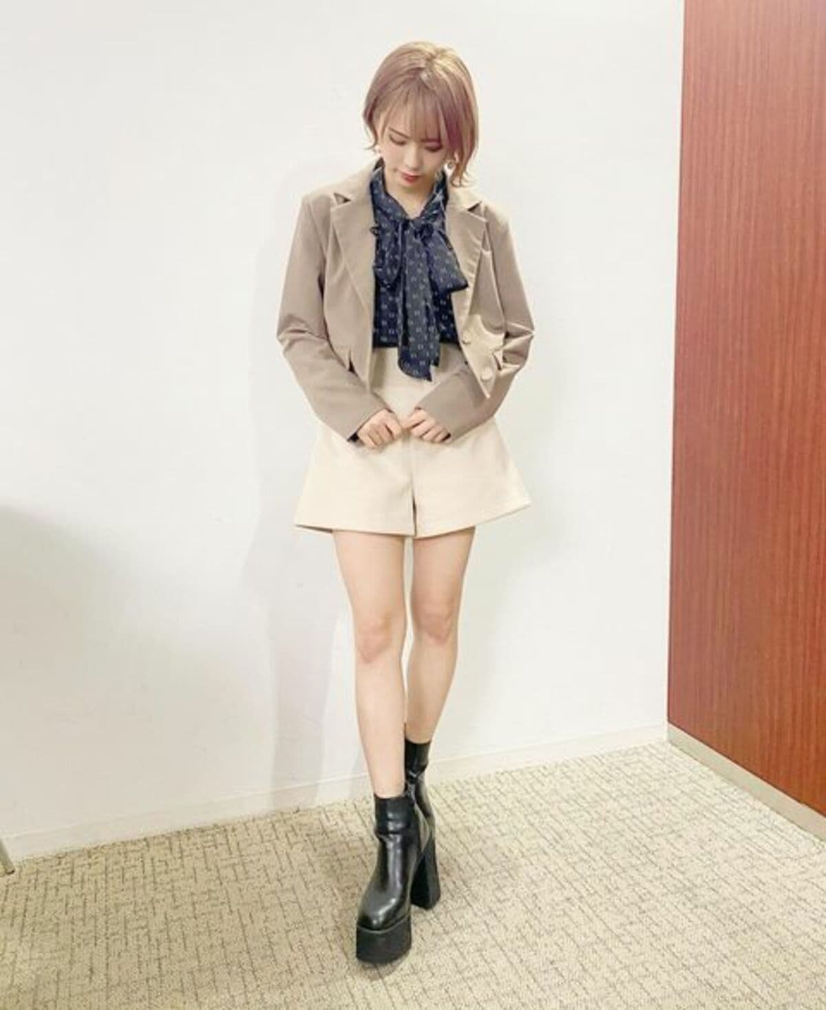 ラスアイ西村歩乃果の美脚に熱視線「ほのぴ一ちゃん可愛いすぎ
