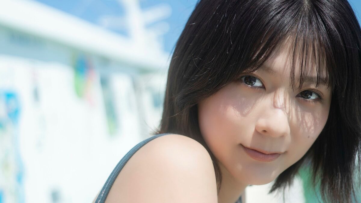 元AKB48の女優・清水麻璃亜「やったー！嬉しいー!!!!」 1st写真集が