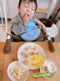 辻希美、自分で食べたがる三男の様子を公開「何事か？ってくらい汚れていますが」
