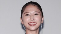 “水着姿が話題”ももクロ・玉井詩織(29) タイ・プーケットでの常夏スタイル「スタイル抜群」「存在が映えすぎる」