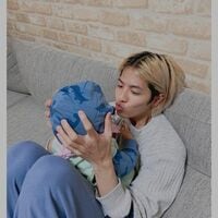 志尊淳、お茶目な表情で赤ちゃんをあやす姿に「癒される」「可愛すぎて呼吸困難」と反響