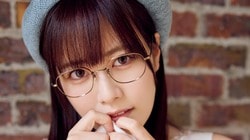 東雲うみ、メガネ姿満載の“フェチグラビア”披露 ヤングアニマルWebに登場
