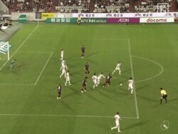 「上手すぎるって！」大迫勇也、“半端ないキープ”が話題沸騰「Jリーグではずるい」3人に囲まれながら超絶アシストの瞬間