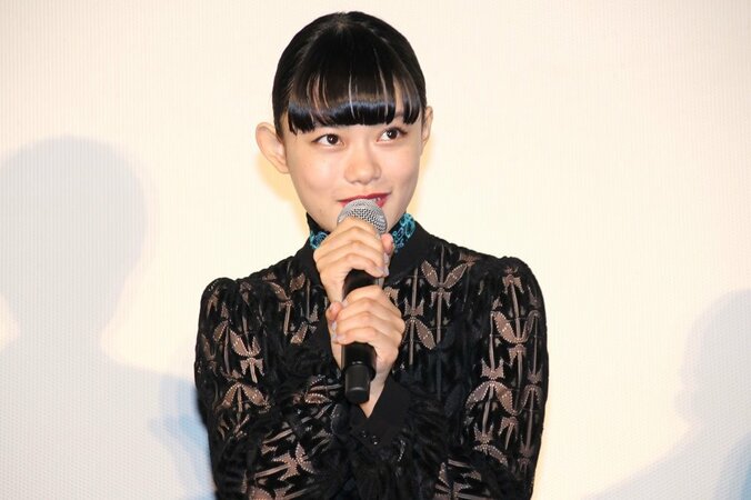 岩田剛典、グダグダ誕生日サプライズに苦笑い 21歳迎えた杉咲花に「ごめんね」　『パーフェクトワールド 君といる奇跡』舞台挨拶 7枚目