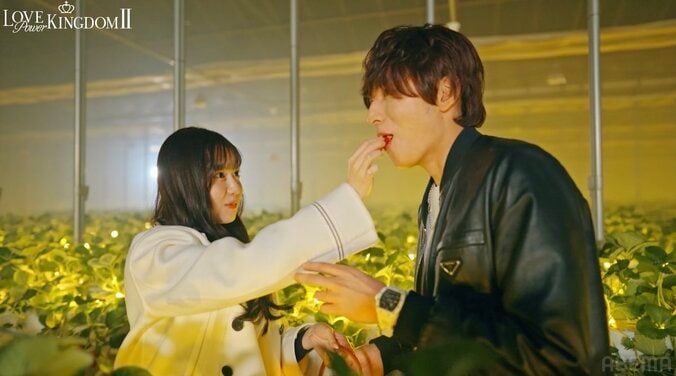 【写真・画像】「初めてキスした」童顔”むちふわボディ”美女、男性とこっそり抜け出し「誰も見てないでしょ？」　2枚目