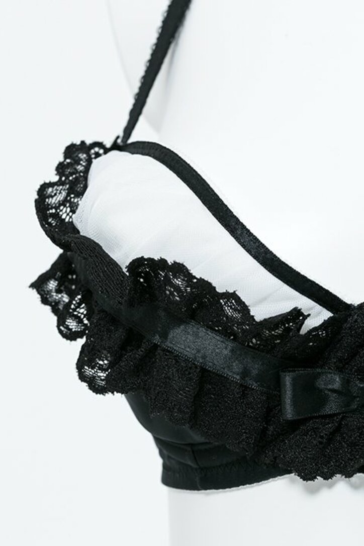 『ローゼンメイデン』真紅と水銀燈が大人可愛いランジェリーに【画像22枚】