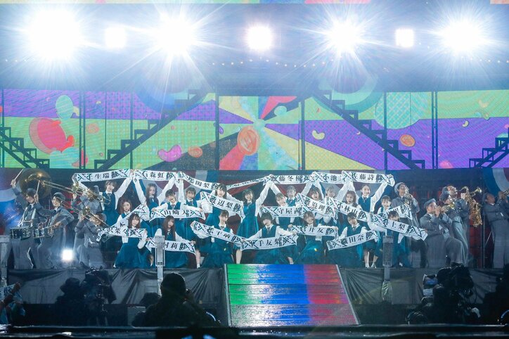 雨と210トンの水演出で国民全員が濡れた! 欅坂46『欅共和国2019』はアンコールなしのセトリで20曲を熱演