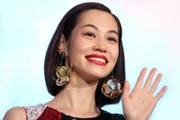 水原希子、野村周平に激似の中国人女性モデルとのオフショットに反響