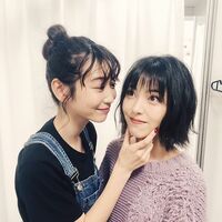 岡本夏美「あえました妹」浜辺美波との2ショットに反響「素敵な姉妹」「なっつんみーちゃん最強コンビ」