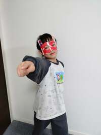 山田花子『リビングにヒーロー』