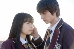 “愛波”莉子がついに決断！ “空”板垣瑞生への告白の返事が切ない『ブラックシンデレラ』