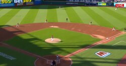 一体、何が起きた？ 大谷翔平、爆速アーチで“まさかの珍光景”「おかしくなる」「しゃあない」 185キロ低弾道ライナー→相手外野手の動きが混乱する