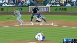 何が起きた？ 大谷翔平、投手を吹っ飛ばした…！「怖すぎ」「危ない」“爆速ピッチャー返し”→まさかのハプニング「直撃したらトラウマ」