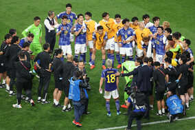 【W杯】折り鶴も置かれた日本代表の美ロッカーに海外喝采　「日本人と結婚したい！」「クールな文化」