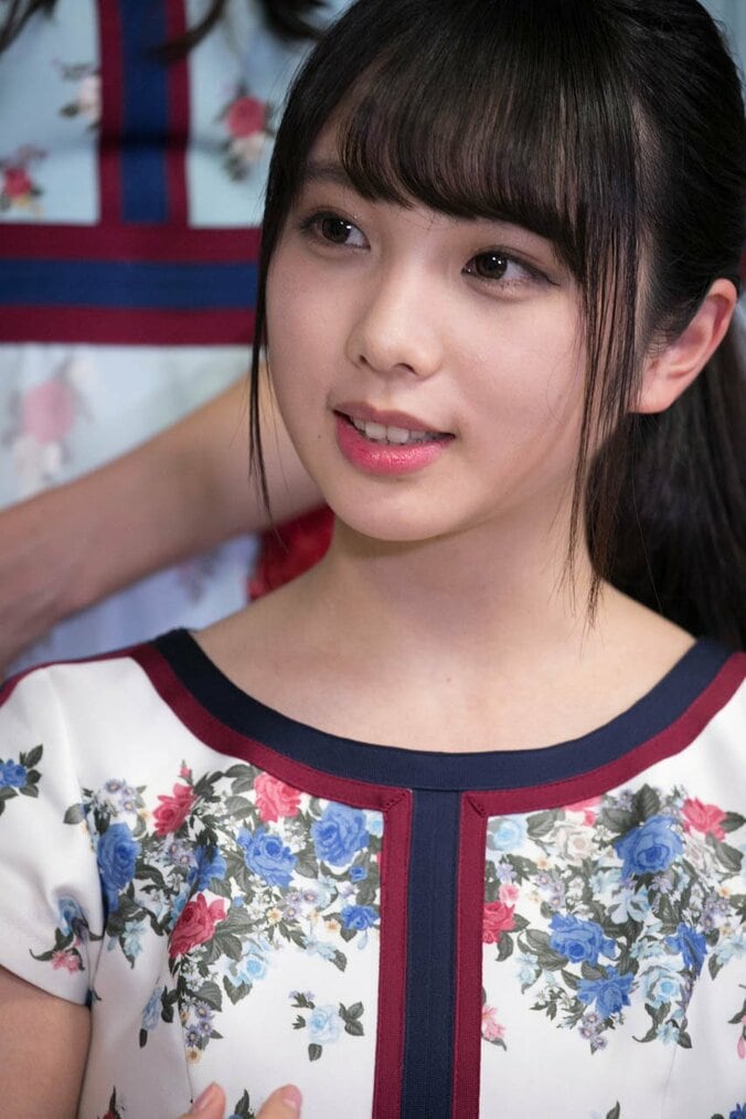 乃木坂46与田祐希、”うれしはずかし”初写真集をバイきんぐが購入宣言「約束ですよ」 1枚目