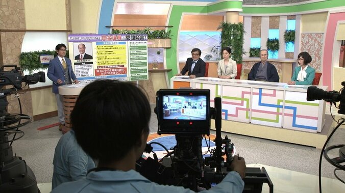 “元TBS”安東弘樹アナがテレ朝ドラマ初出演、『指定弁護士』でワイドショー司会者役に 2枚目