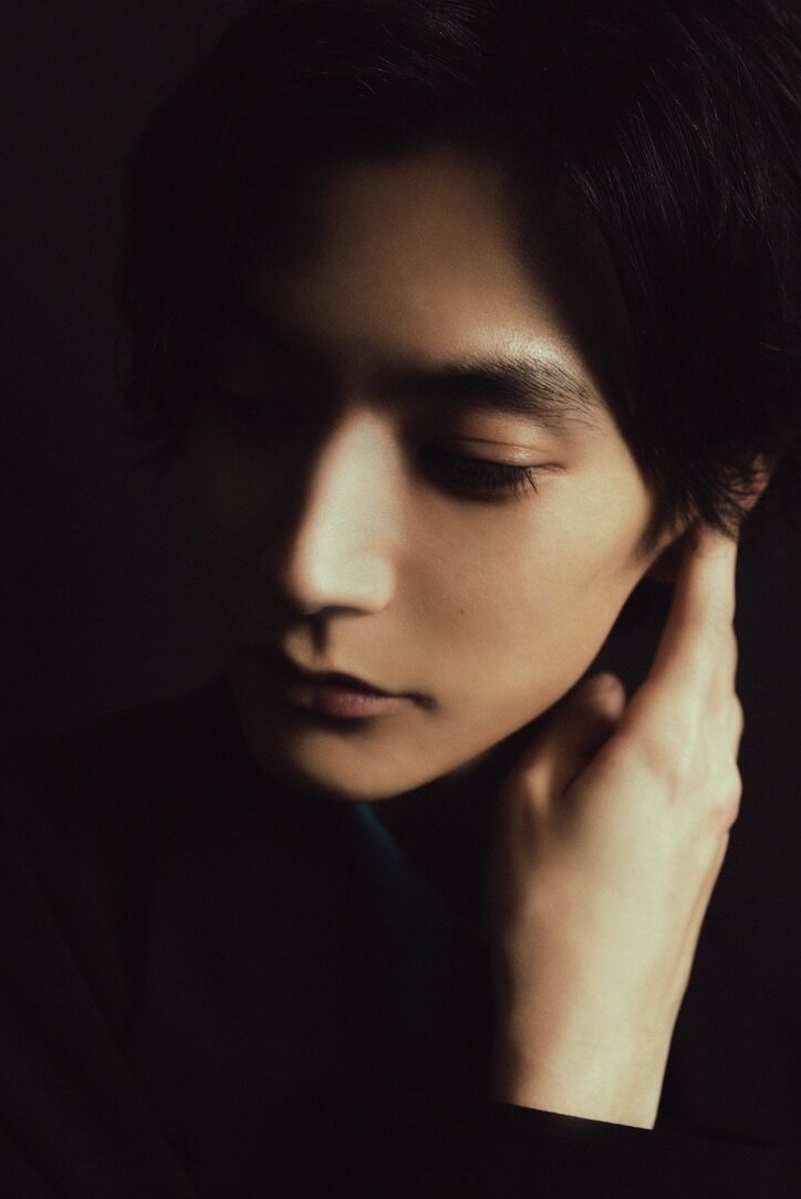 渡邊圭祐、戦国の世を攪乱する“超悪役”に大抜擢 不気味な殺陣シーンは「僕元来の動き（笑）」 映画『ブレイブ -群青戦記-』インタビュー