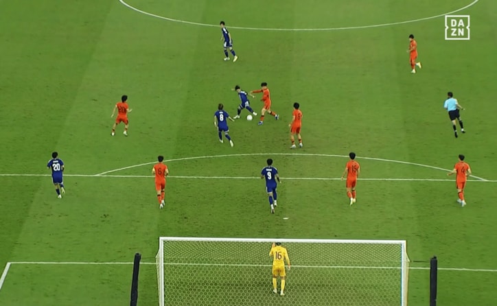 小倉幸成が中国FWからボールを奪った瞬間