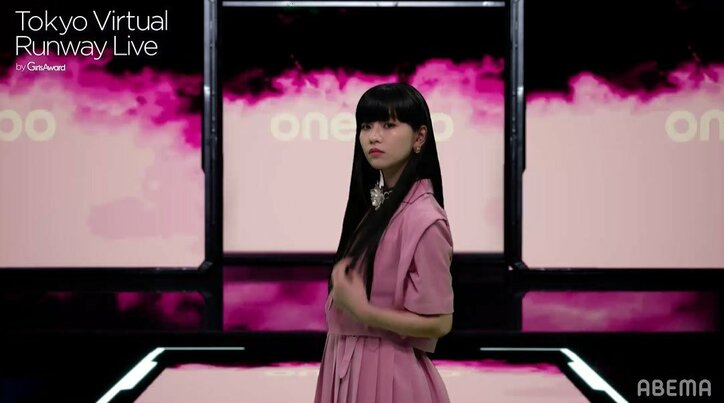 藤田ニコル、池⽥美優らがバーチャル空間で華麗にランウェイ!ぺこぱもシークレット登場【TVRL】