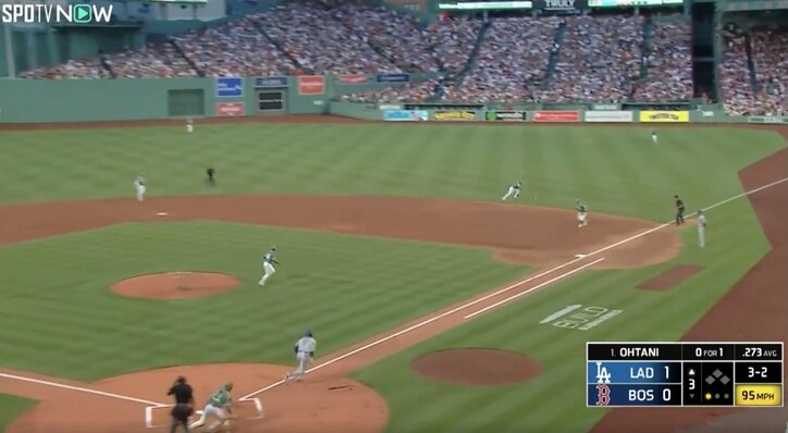 【写真・画像】何が起きた？ 大谷翔平、ホーム前で“まさかの行動”「すごいな…」予想外の“生還シーン”が話題に「ただの聖人か」「人間性もMVP」　1枚目