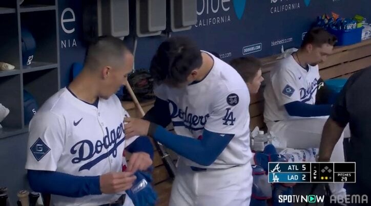 【映像】大谷がエドマンに“ゲン担ぎ”ベンチでのやり取り