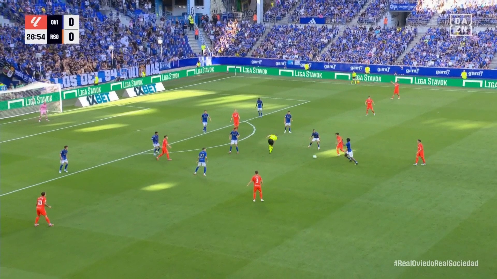 【映像】縦パス直撃の審判とワンツーの瞬間