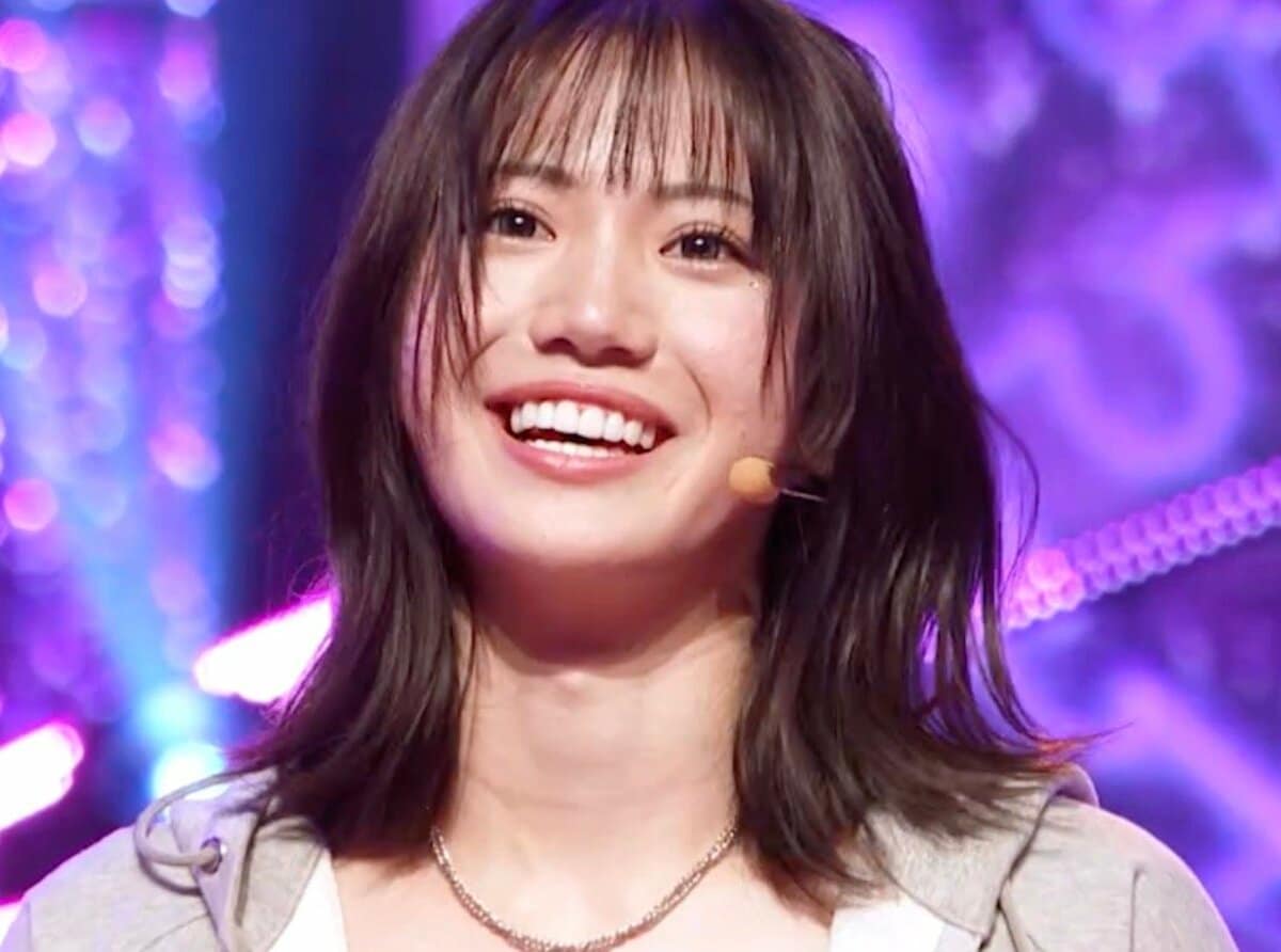 BTSの側近が沖縄出身18歳美女を大絶賛！「どこにいても目で追って