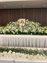 デヴィ夫人『佐藤真理子さんを 偲ぶ会』