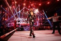 「プロレスを見て泣いたのは、たった一度だけ。あれから8年…」WWEの舞台で中邑真輔と果たした運命的な再会【清野茂樹アナ連載#5】