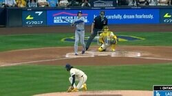 「息してる？」大谷翔平、衝撃の特大アーチでハプニング発生！ 被弾した相手投手が膝から崩れ落ちる