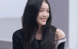 奇跡の8頭身！美しすぎる16歳の練習生に「どうしても目で追ってしまう」プロレベルの表情演技、ダンスが上手いライバルも「私はただ踊っている女」とショック