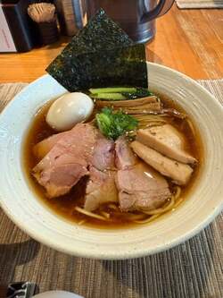  ノンスタ井上、行列に並び人気店で堪能した料理「最高の昼ごはんになりました」 