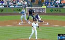 なんで入るの…？ 大谷翔平、爆速変態弾で“まさかの光景”「ドン引き」「そりゃビビる」被弾した投手のリアクションが話題に「無慈悲すぎる」