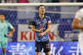 「皮肉だ」「からかっているかのよう」全失点関与の吉田麻也、セリエA公式の「サンプ守備陣に欠かせない」投稿が物議！