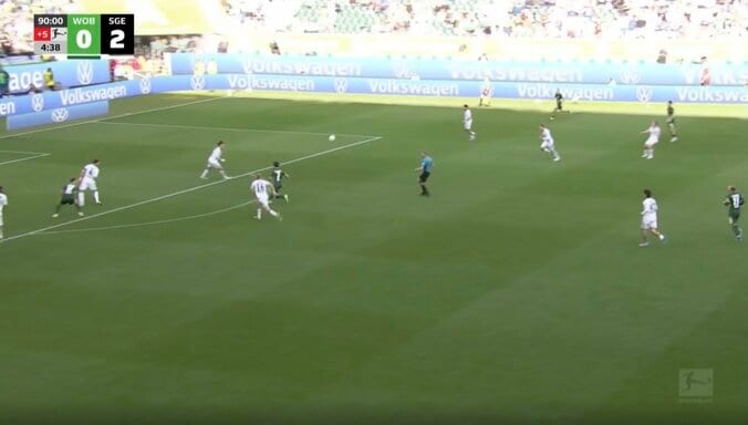 ウソでしょ…！？ 塩貝健人、完璧コントロール→“ワンタッチ強烈ボレー”炸裂「めっちゃ上手いな」「これはヤバい」解説者も絶賛のフィニッシュワーク 2枚目