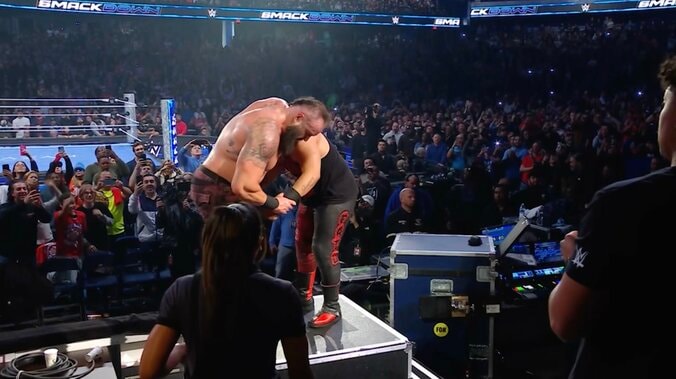 慎重に足元を確認して…