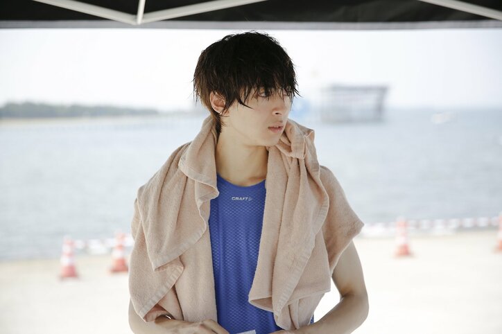 高杉真宙、無防備な“濡れ髪オフショット”が解禁