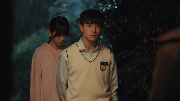 殺人犯を父に持つ男とその父に両親を殺された女…過酷な運命を背負った2人の純愛ラブストーリー『ここに来て抱きしめて』