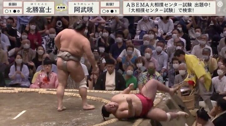 死力を尽くした力士が土俵上で“無念の表情”  手に汗握る大相撲に拍手喝采「すげえ相撲」「立ち合いの音凄かった」